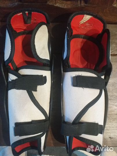 Хоккейные наколенники детские