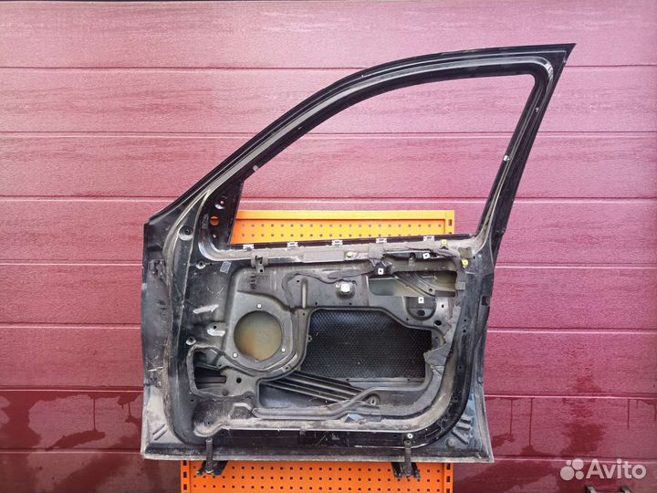 Дверь правая Bmw e 53