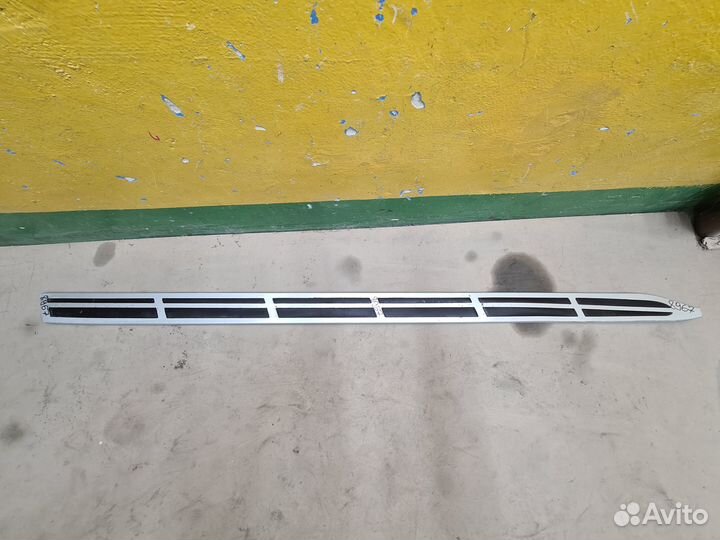 Накладка порога левая BMW X7