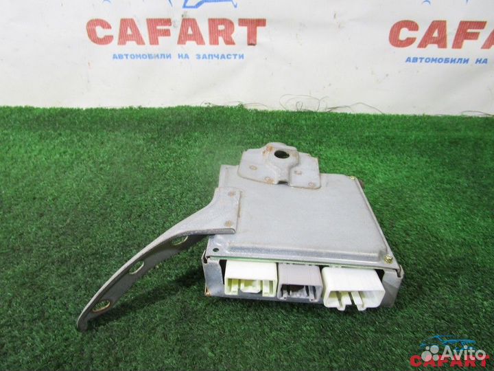 Блок управления lexus LX470 UZJ100 2uzfe