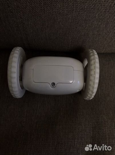Убегающие часы alarm clocky run