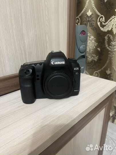 Зеркальный фотоаппарат canon 5D mark 2