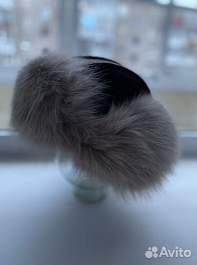 Шапка меховая женская. Песец/замша