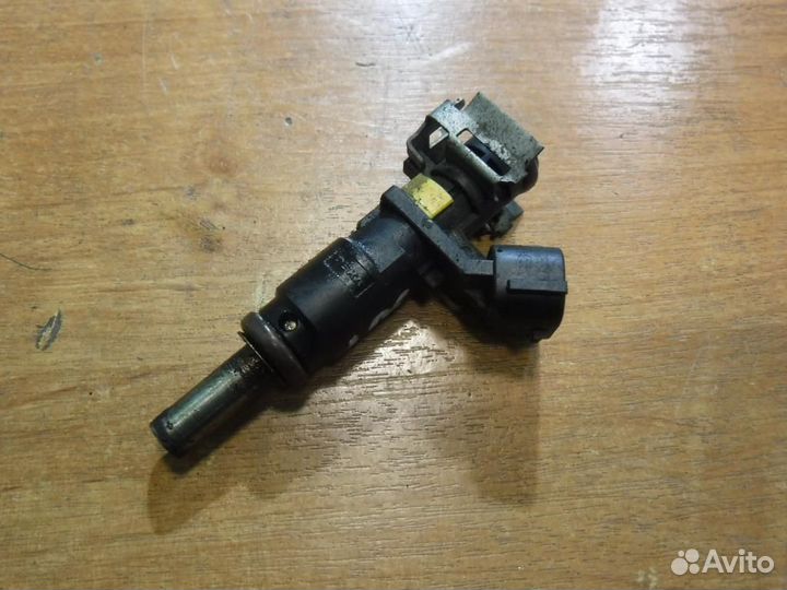 Форсунка инжекторная Peugeot 308