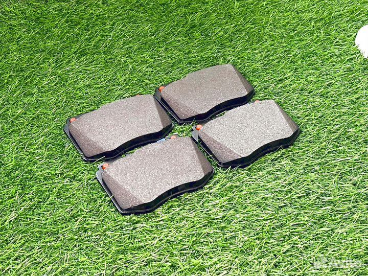 Тормозные колодки Mercedes A0004208000