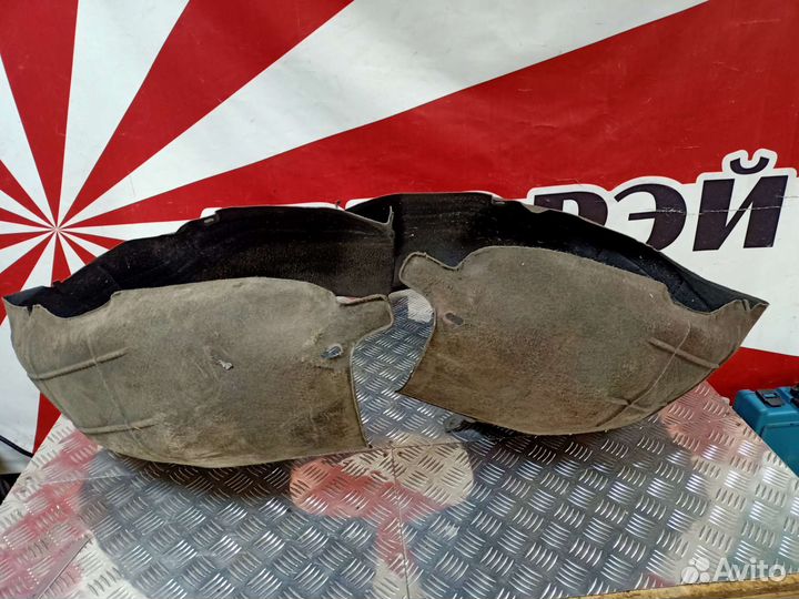 Подкрылок задний левый правый Mercedes Viano 639