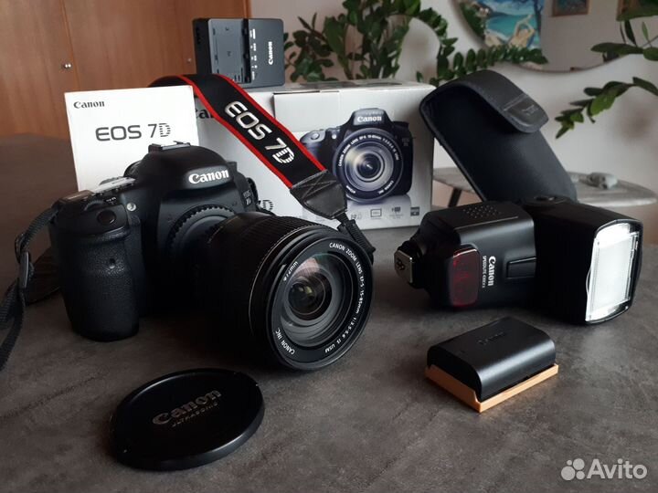 Зеркальный фотоаппарат Canon 7D, EF-S 15-85mm Kit