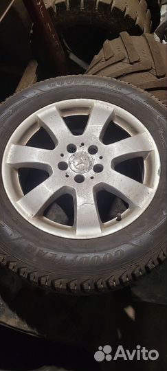 Goodyear UltraGrip Arctic 2 SUV 235/65 R17 T