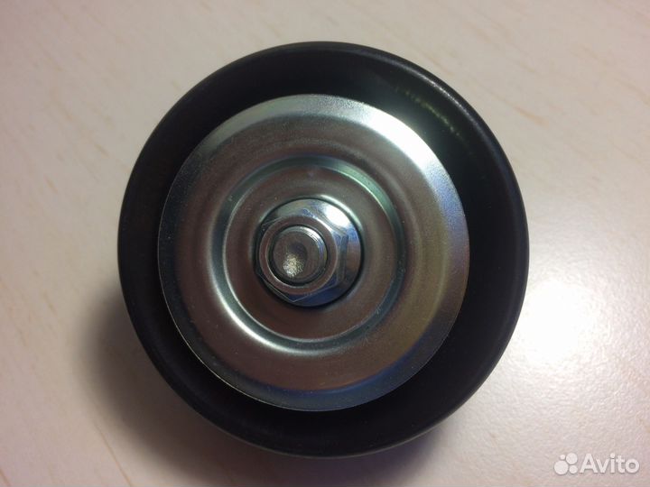 Ролик натяжной оригинал Toyota LC 88440-60060