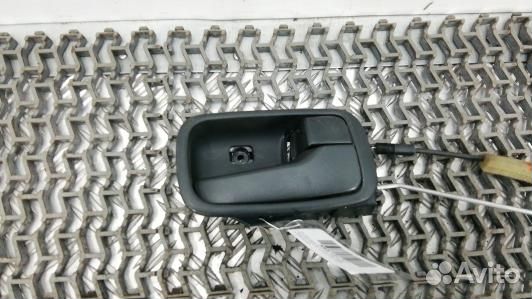 Ручка внутренняя передняя правая mitsubishi lancer