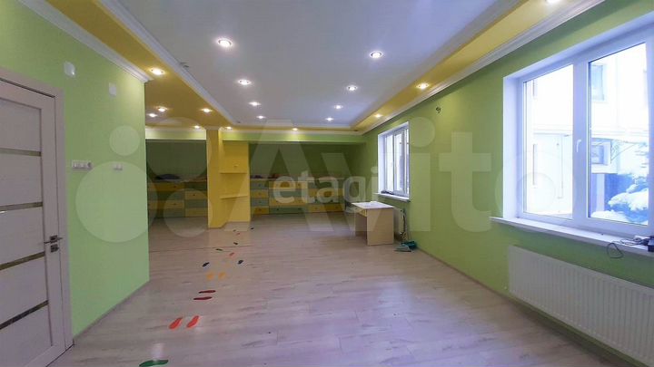 1-к. квартира, 93 м², 1/4 эт.