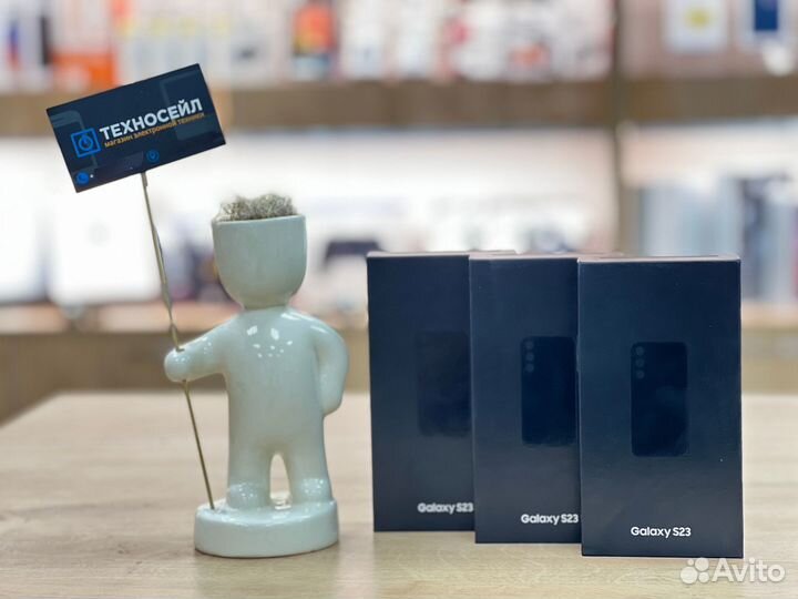 Samsung Galaxy S23, 8/256 ГБ