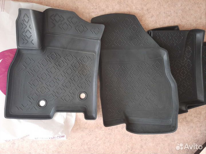 Автомобильные коврики резиновые