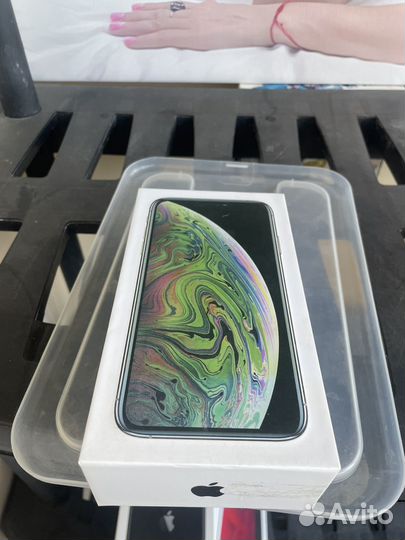 Коробки от наушников, телефона, часов iPhone