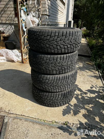 Dunlop SP Winter Ice 02 245/45 R17 99T