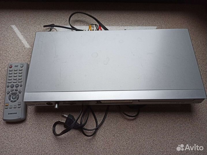 Продам DVD плеер Samsung DVD-P350K