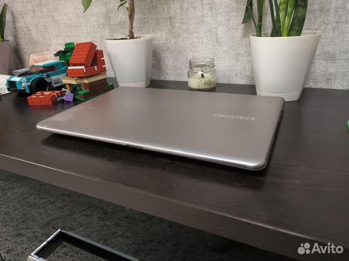 Ультрабук samsung