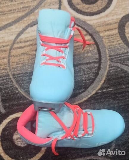 Лыжные ботинки spine