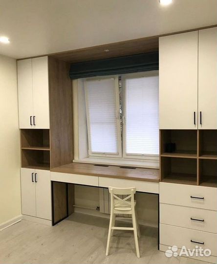 Рабочая зона у окна на заказ