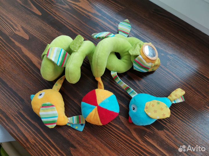 Игрушка в коляску или кроватку