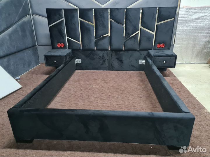 Кровать мягкая