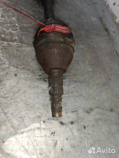 Полуось передняя левая Opel Signum C 2003