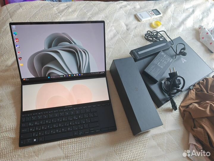 Asus Zenbook Pro 14 Duo oled