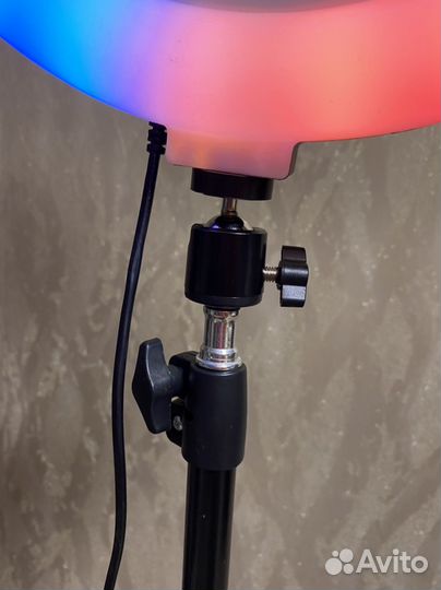 Кольцевая лампа со штативом новая