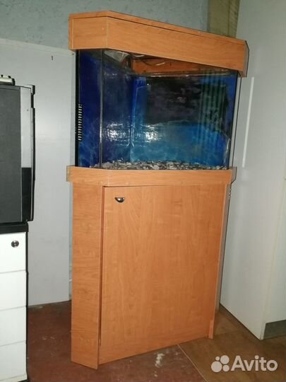 Угловой аквариум с тумбой