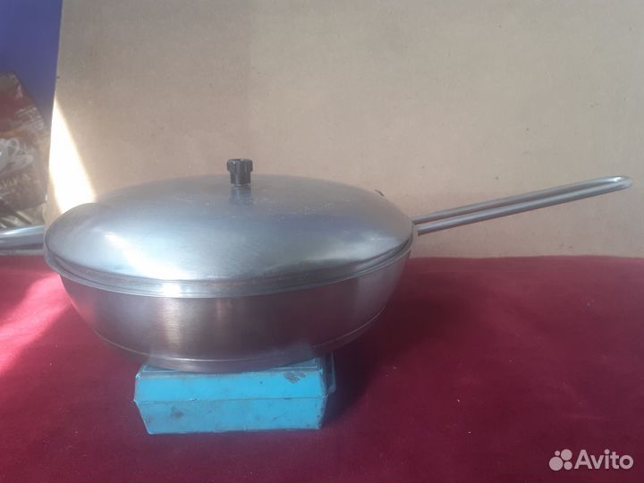 Массивные сковороды из нержавейки с крышкой