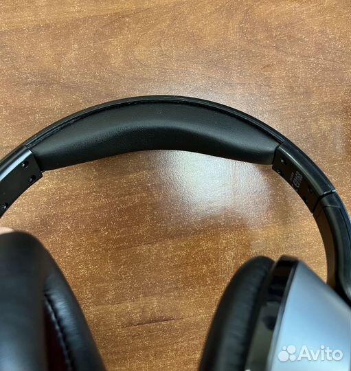 Беспроводные наушники Philips SHC8535