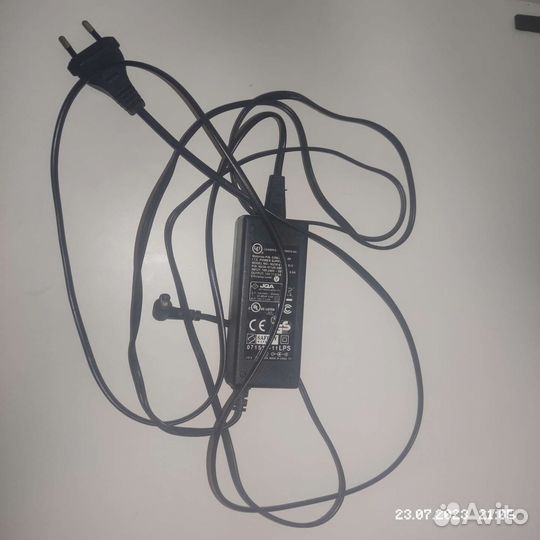 Зарядное устройство