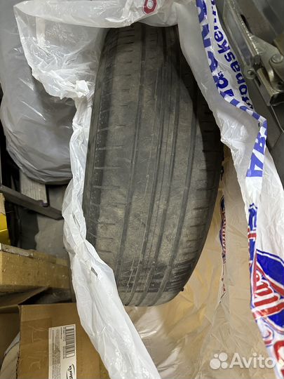 Yokohama BluEarth-A 215/65 R17 99