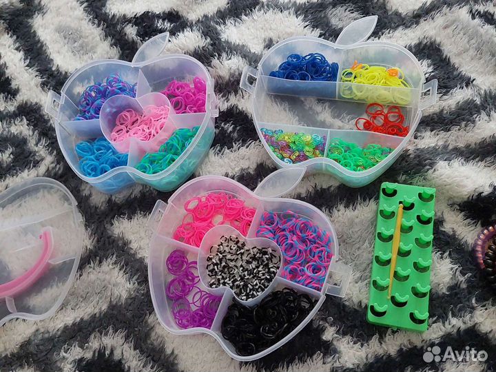 Браслеты и колечки из резинок на заказ