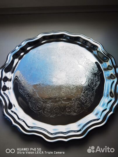 Поднос круглый металлический