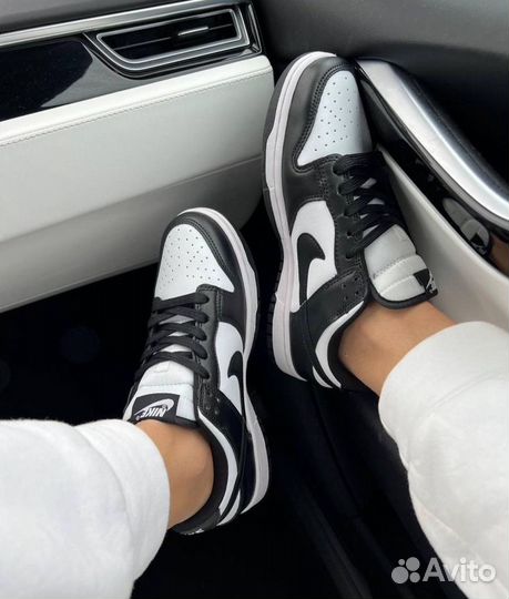 Nike dunk low retro white black