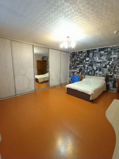 Дом 226,7 м² на участке 9 сот.