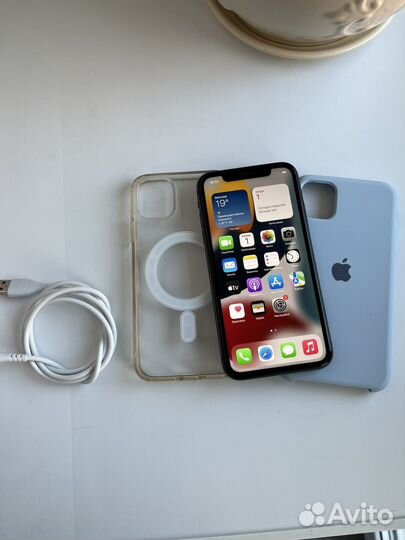 iPhone 11, 64 ГБ