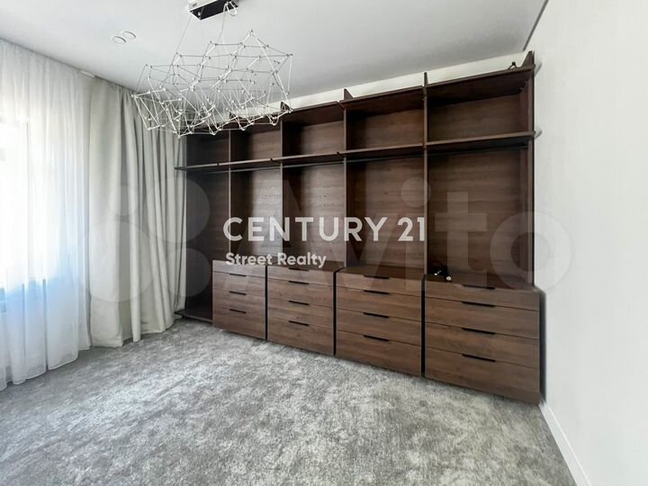 Таунхаус 180 м² на участке 1 сот.