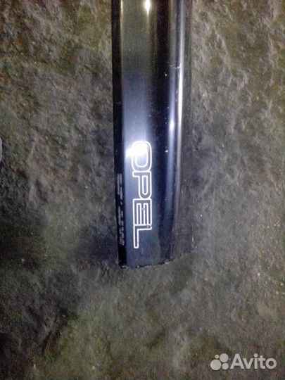 Накладка крышки багажника Опель вектра а