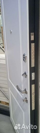 Дверь входная металлическая