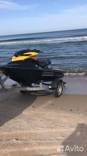 Продам гидроцикл sea doo rxp215