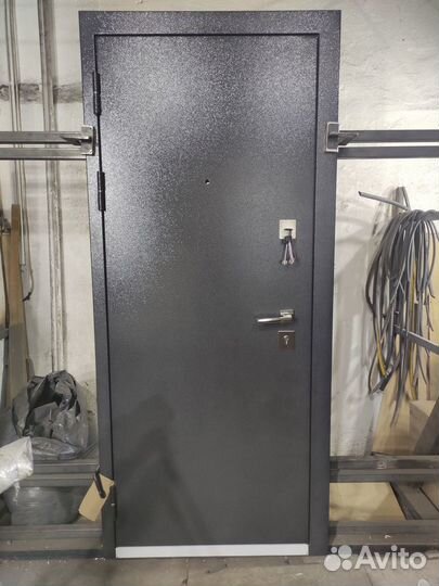 Дверь входная утепленная