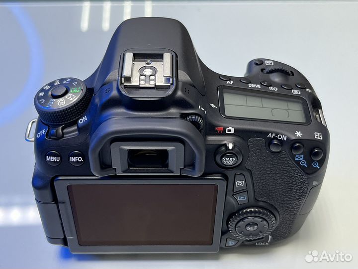 Зеркальный фотоаппарат Canon EOS 70D Body с Wi-Fi