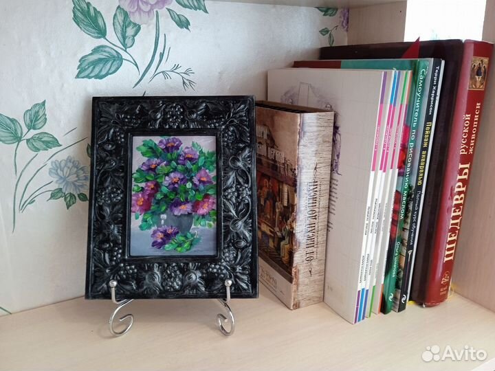 Картина маслом в гипсовой рамке «Сиреневые цветы»