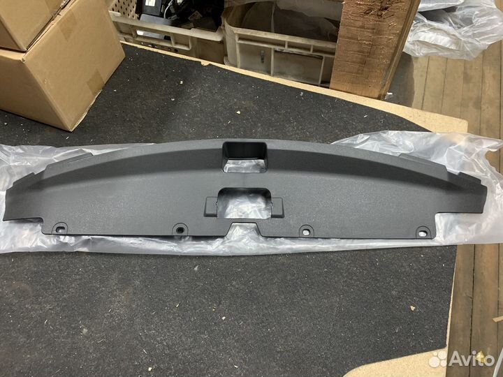 Накладка замка капота на Mitsubishi Outlander XL р