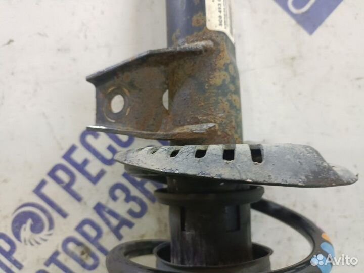 Амортизатор передний левый Volkswagen Jetta седан