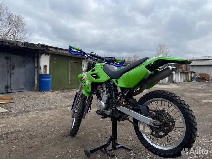 Кавасаки KLX 250