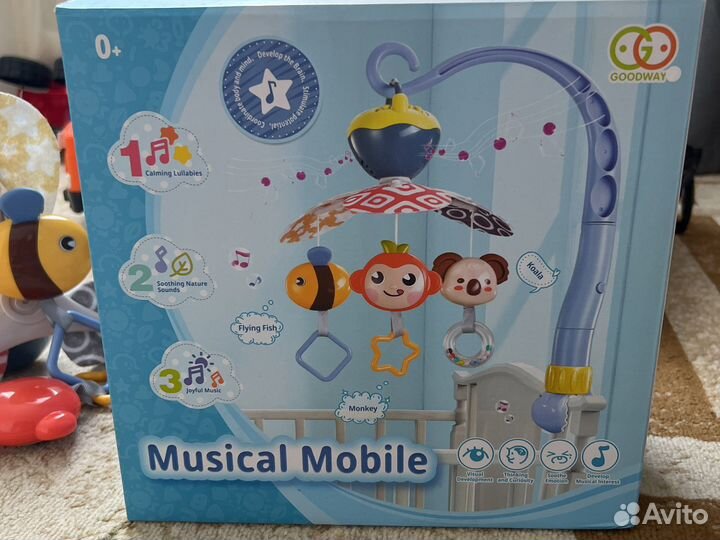 Музыкальный мобиль на кроватку