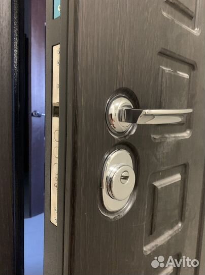 Вскрытия замков дверей машин Ремонт дверей